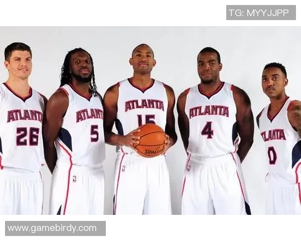 特雷杨带领亚特兰大老鹰队冲击季后赛全力以赴展现领袖风范